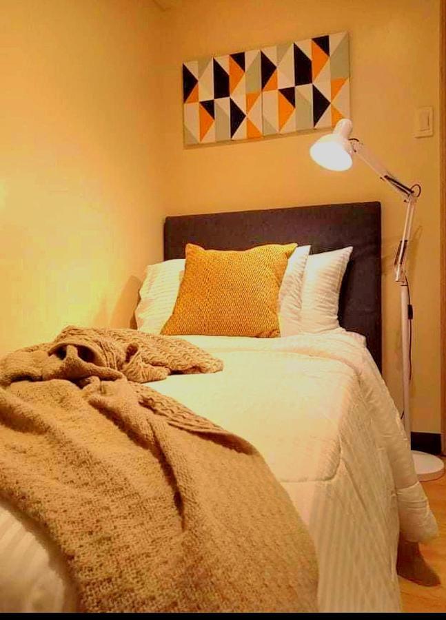The Lancris Residences, 2 Bedrooms, 1 Bathroom, Living-Room, Kitchen & Pool Is Free Paranaque City 外观 照片