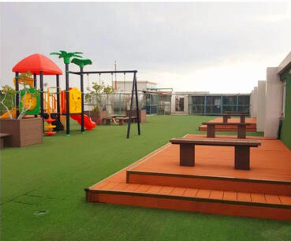 The Lancris Residences, 2 Bedrooms, 1 Bathroom, Living-Room, Kitchen & Pool Is Free Paranaque City 外观 照片